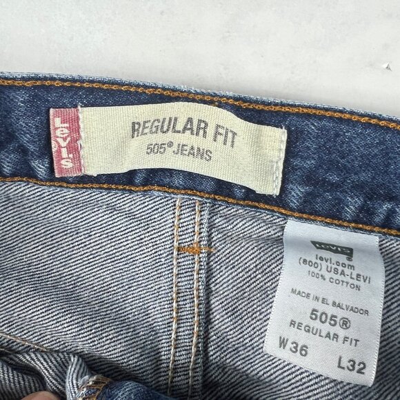 Y2K Levi's Jeans Men's 33 x 30* 505 Straight Blue Faded Cotton Denim Tag 36 x 32 - Picture 7 of 16